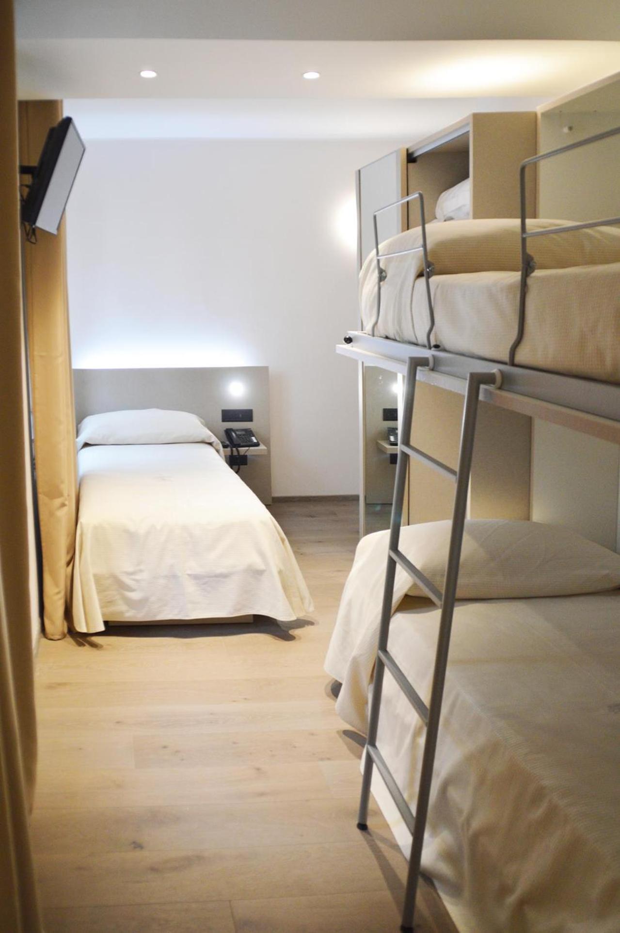 Triple Room,1216374505:JPEG
